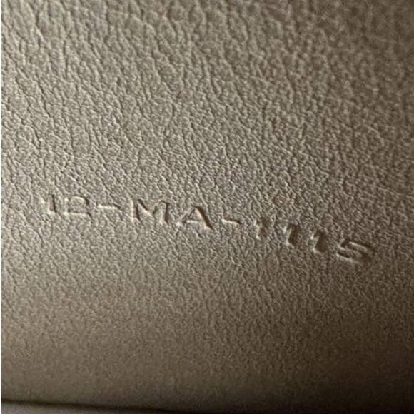 CHRISTIAN DIOR
Small Cannage Miss Dior Bag in Excellent Gently Used Condition. - Picture 13 of 15